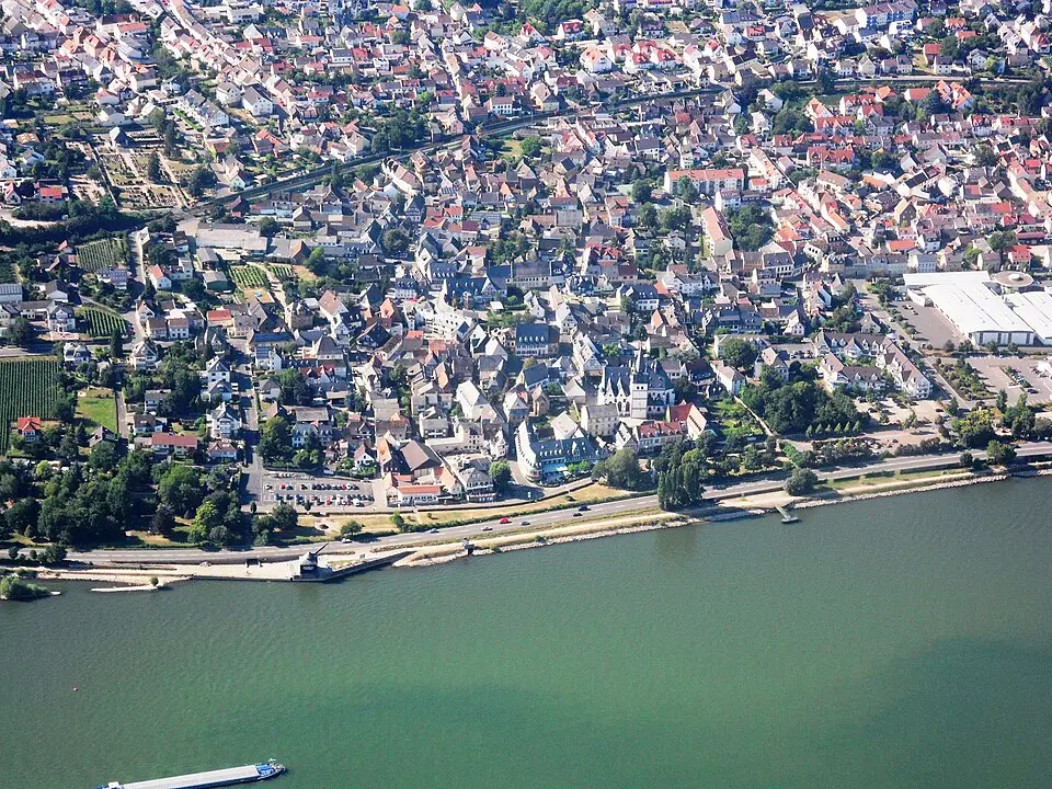 Oestrich-Winkel – city view